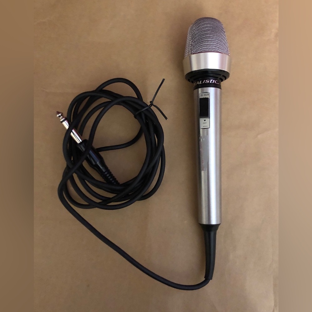 Realistic 33-992B Cordiod Dynamic Microphones
